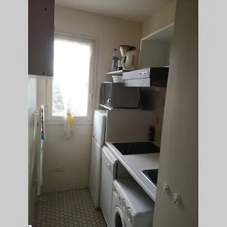 2 Personnes à 300m De La Appartamento