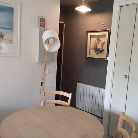 Appartement 2 Personnes A 300m De La Cabourg